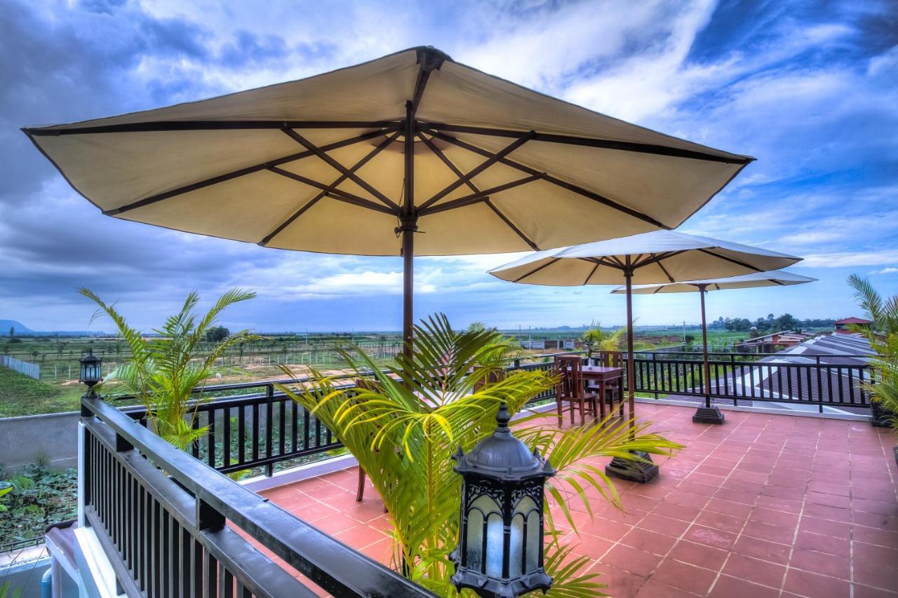 Ry'S Lotus Resort D'Angkor Siem Reap Exterior foto
